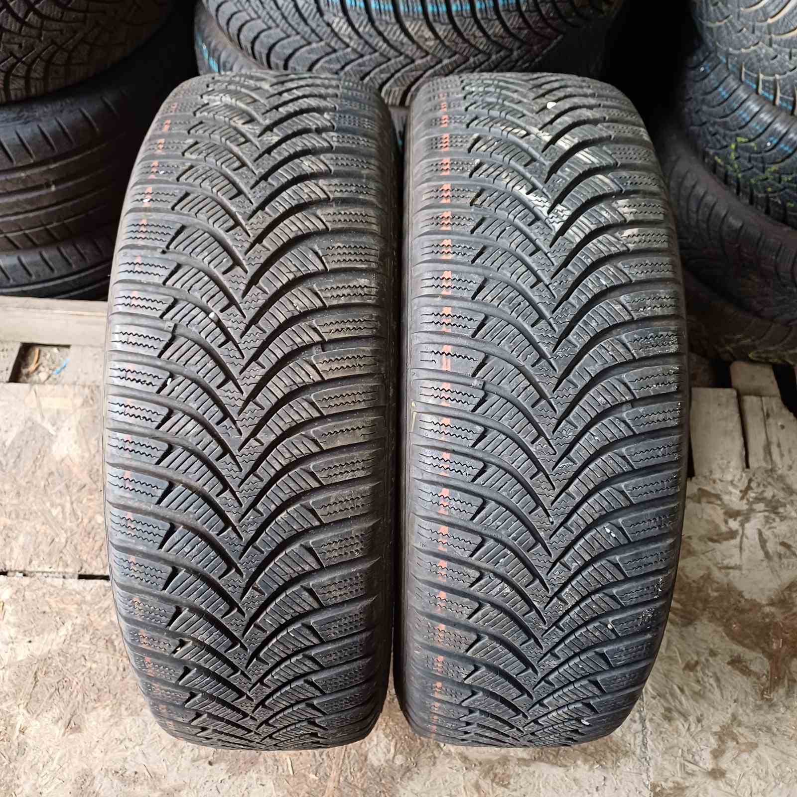 Hankook Winter Icept RS2 215/65R16
